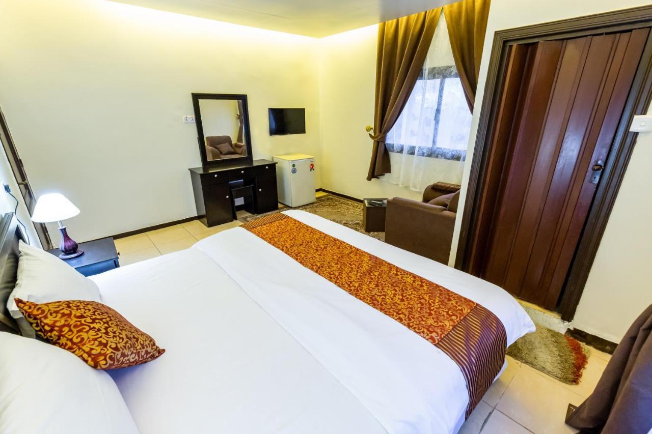 Al Eairy Furnished Apartments- Jeddah 1 ภายนอก รูปภาพ